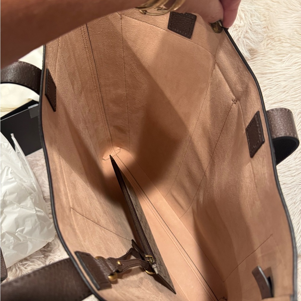 Gucci
Ophidia GG Supreme Canvas & Leather Tote - Picture 5 of 16